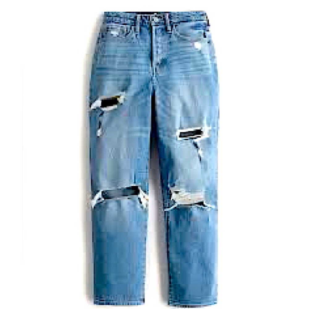 Hollister Curvy High Rise Mom Jeans with Vintage stretch